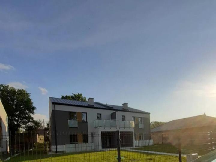 Apartament Przy Obozie オシフィエンチム エクステリア 写真